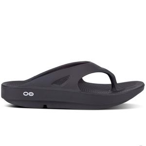 New OOFOS OOriginal Recovery Sandals Unisex (Men’s 6 = Women’s 8) Black